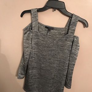 Ladies Harve’ Benard top